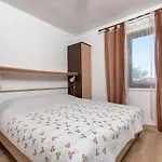Kety Apartament Pula