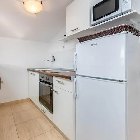 Kety Apartment Pula